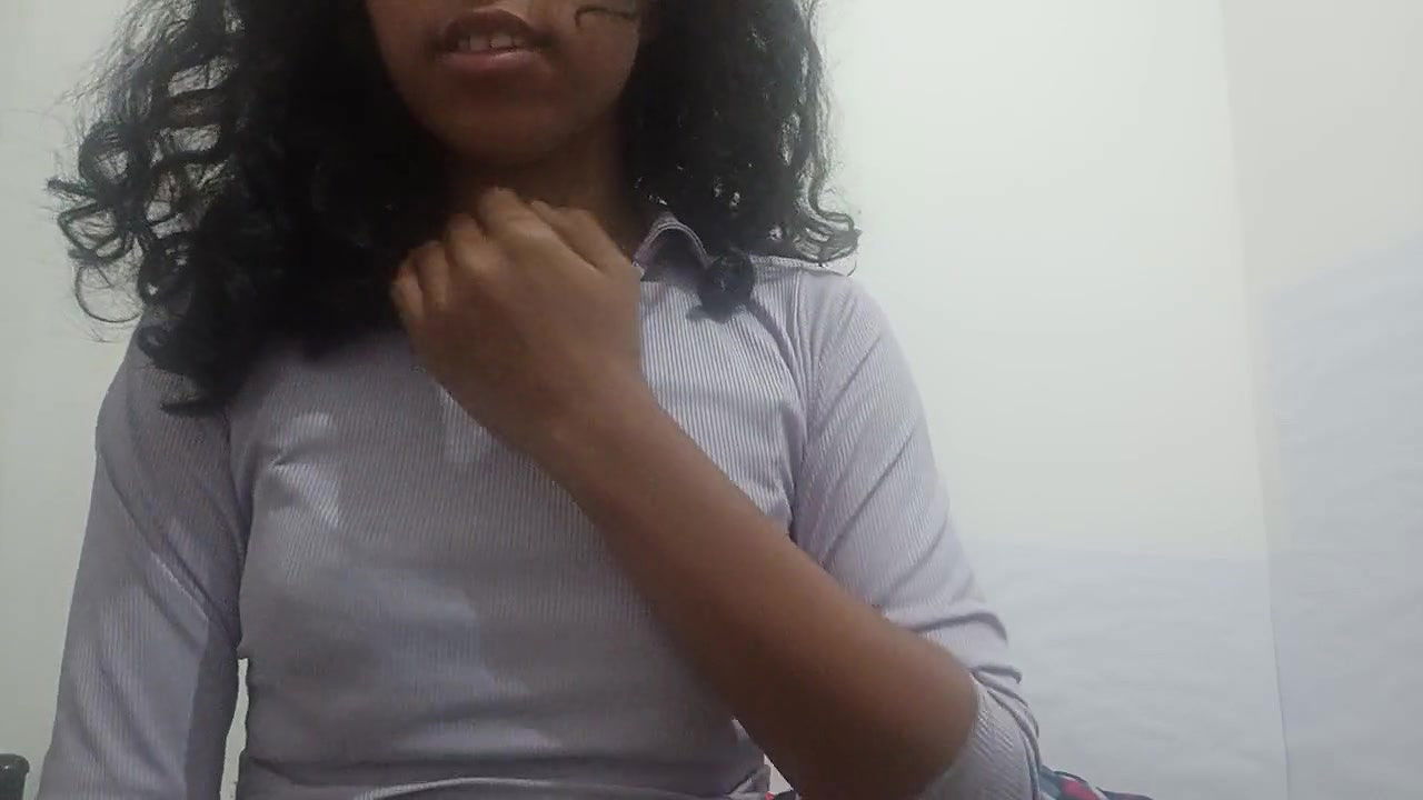 Fingering My Tight Pussy Making It All Wet