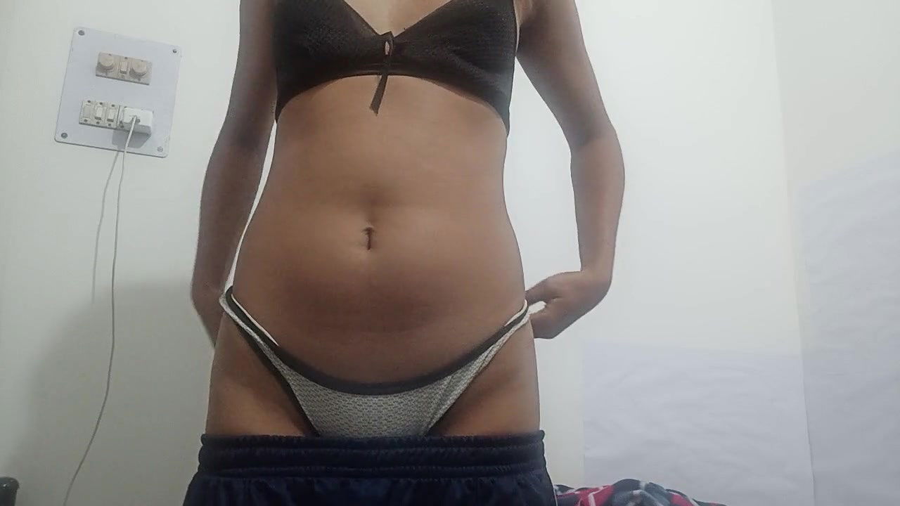 Dripping Wet Pussy with Huge Pussy. Desi Girl Fun