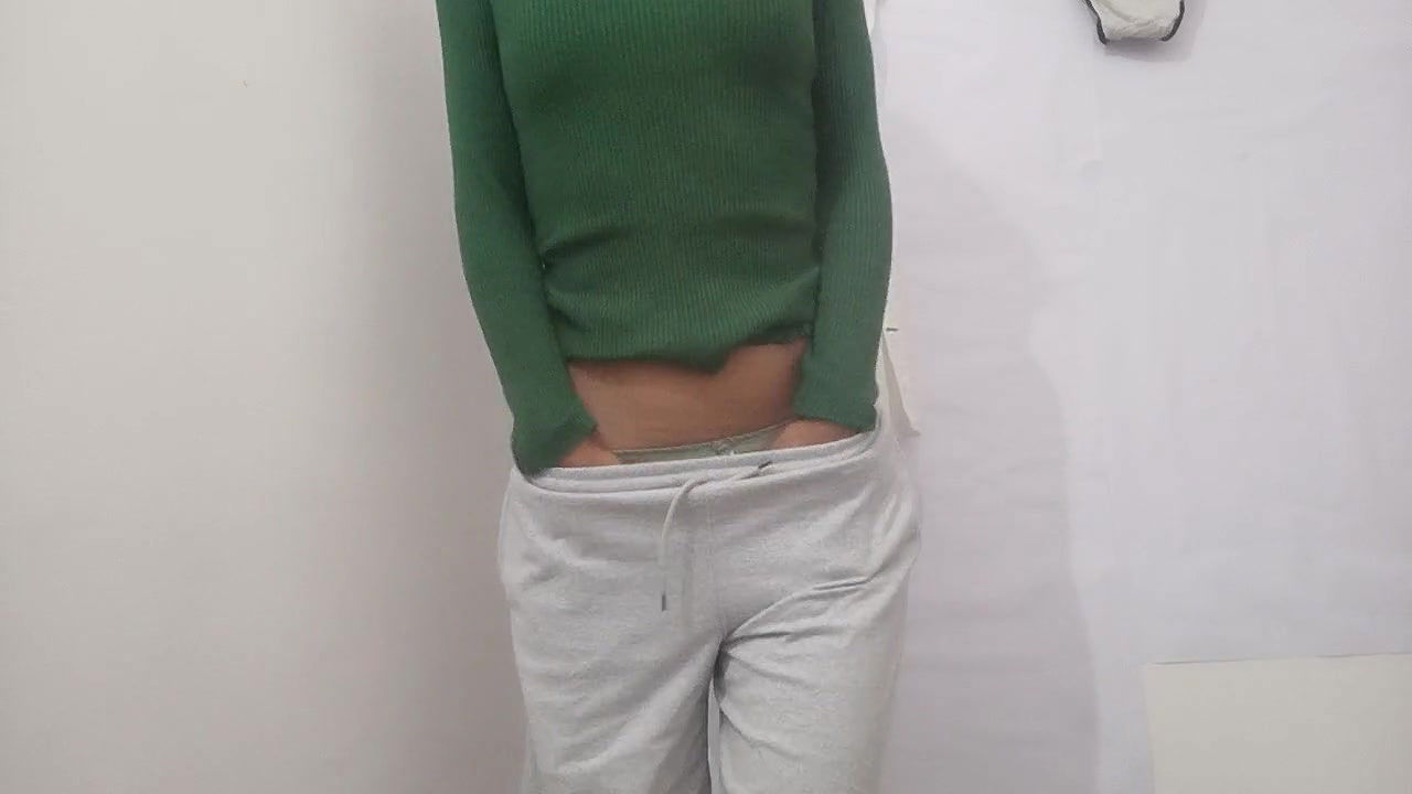 Desi girl showing her pussy and boobs live on webcam