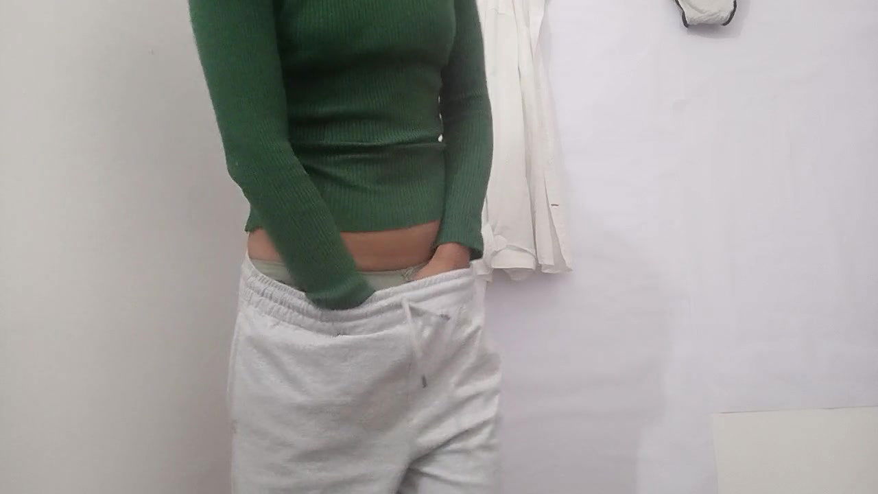 Desi girl showing her pussy and boobs live on webcam