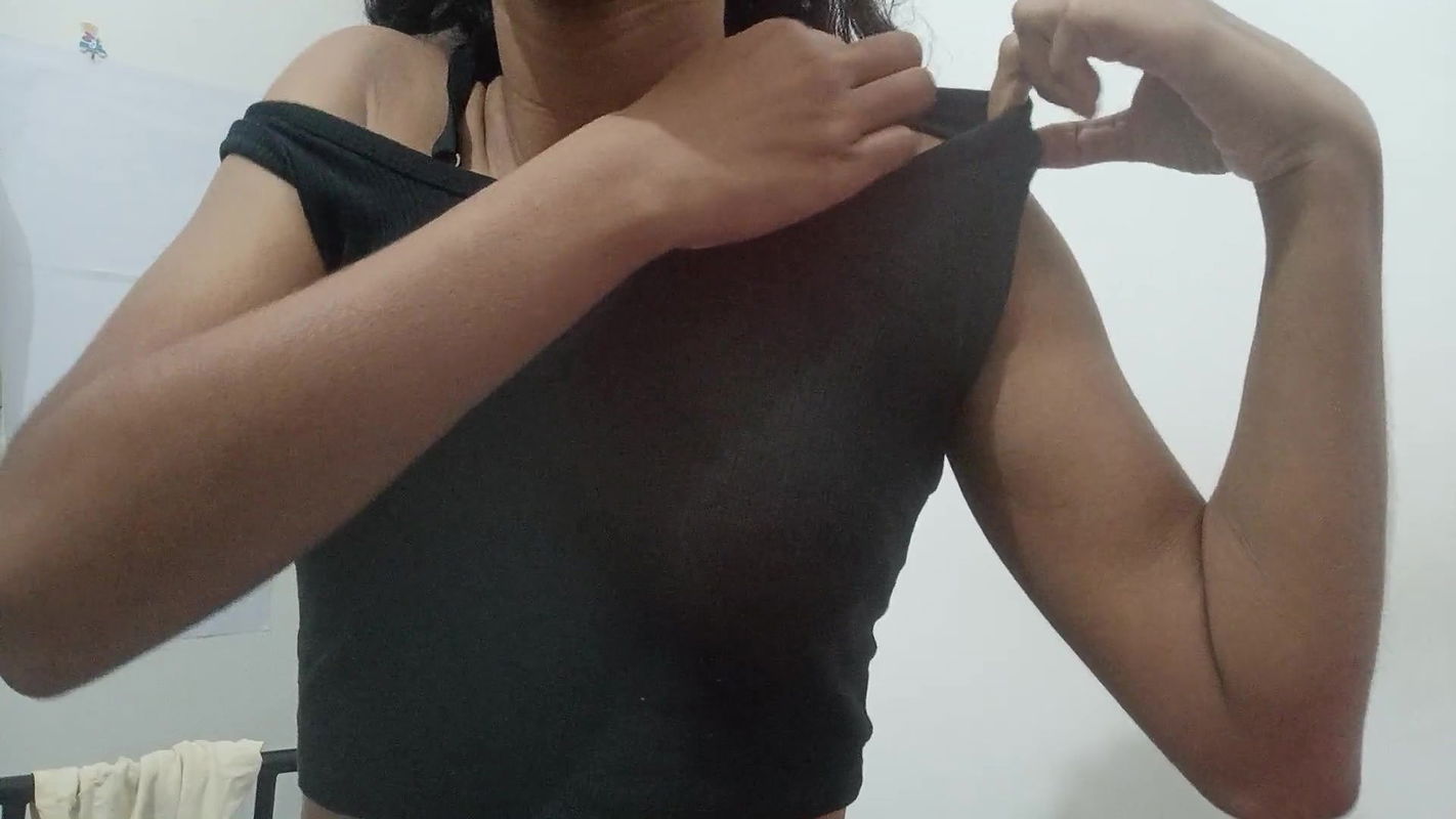 Desi Girl Fun masturbates in the morning 108