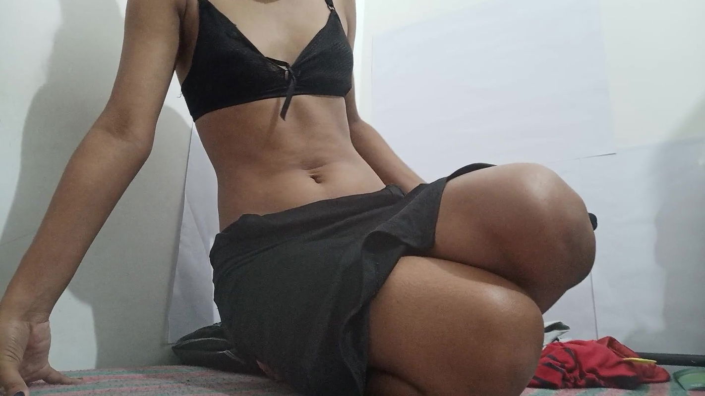 Desi Girl Fun masturbates in the morning 41