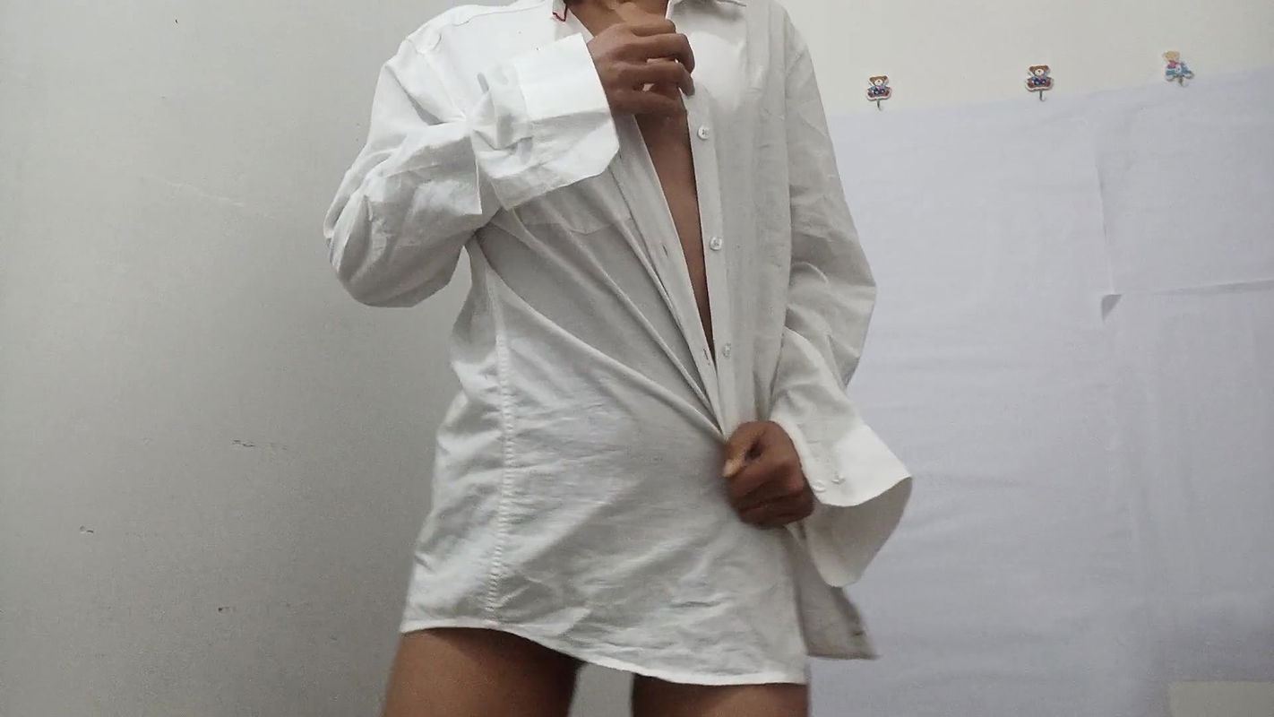 Desi Girl Fun – Indian Young girl Shows her Beautiful body