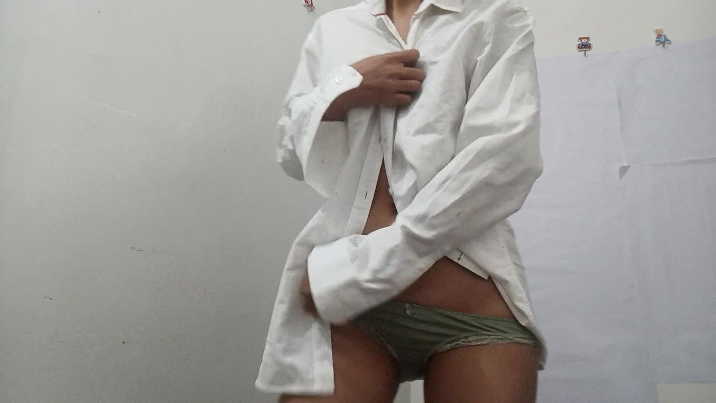 Desi Girl Fun – Indian Young girl Shows her Beautiful body