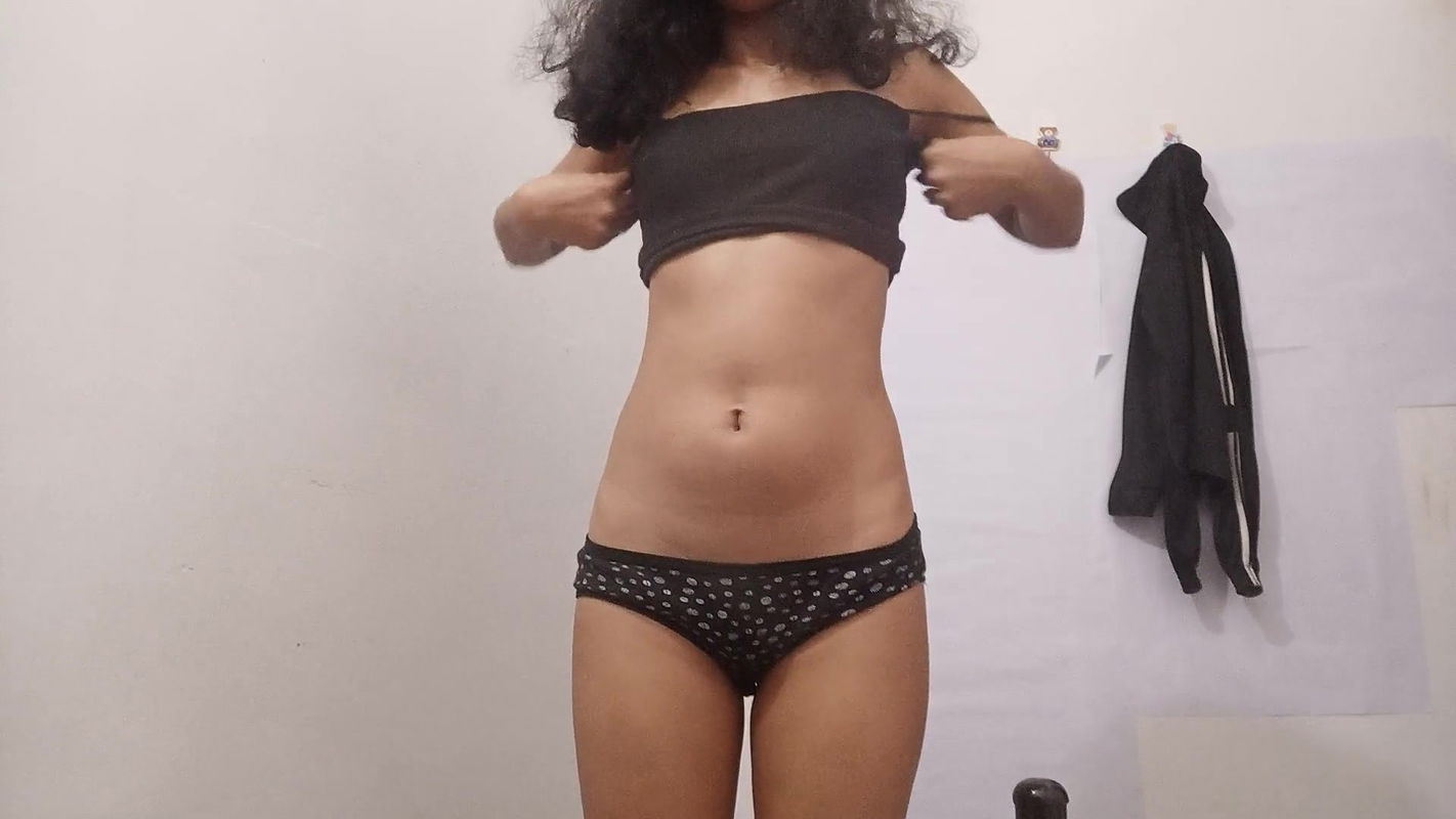 Desi Cute Girl Showing Boobs and Pussy 9