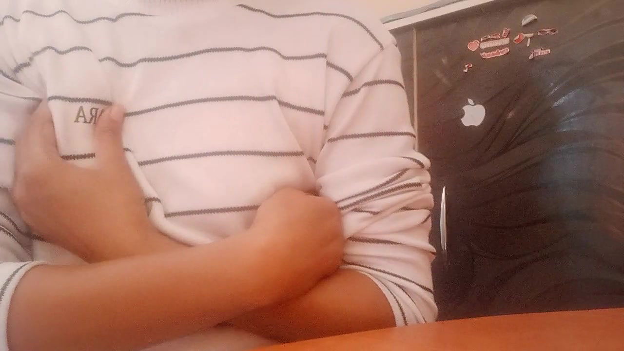 College Girl Masturbates While Sitting in the Class Room