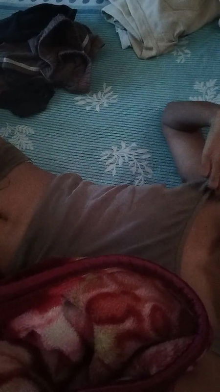 Beautiful College Girl Showing Wet Pussy Masturbation