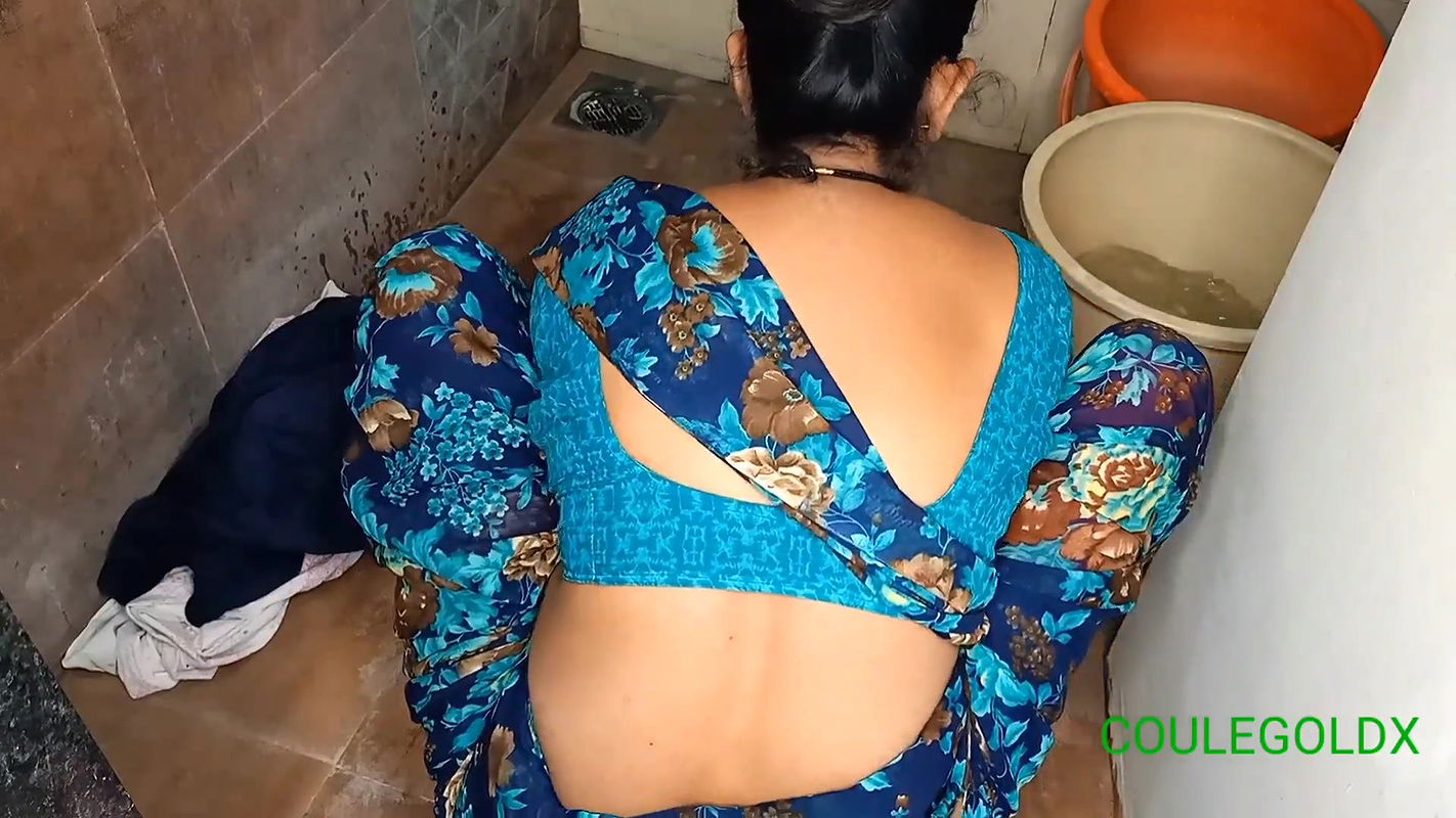 Aunty, you have sat down to wash the clothes, I have to take a bath, I am getting late for college.