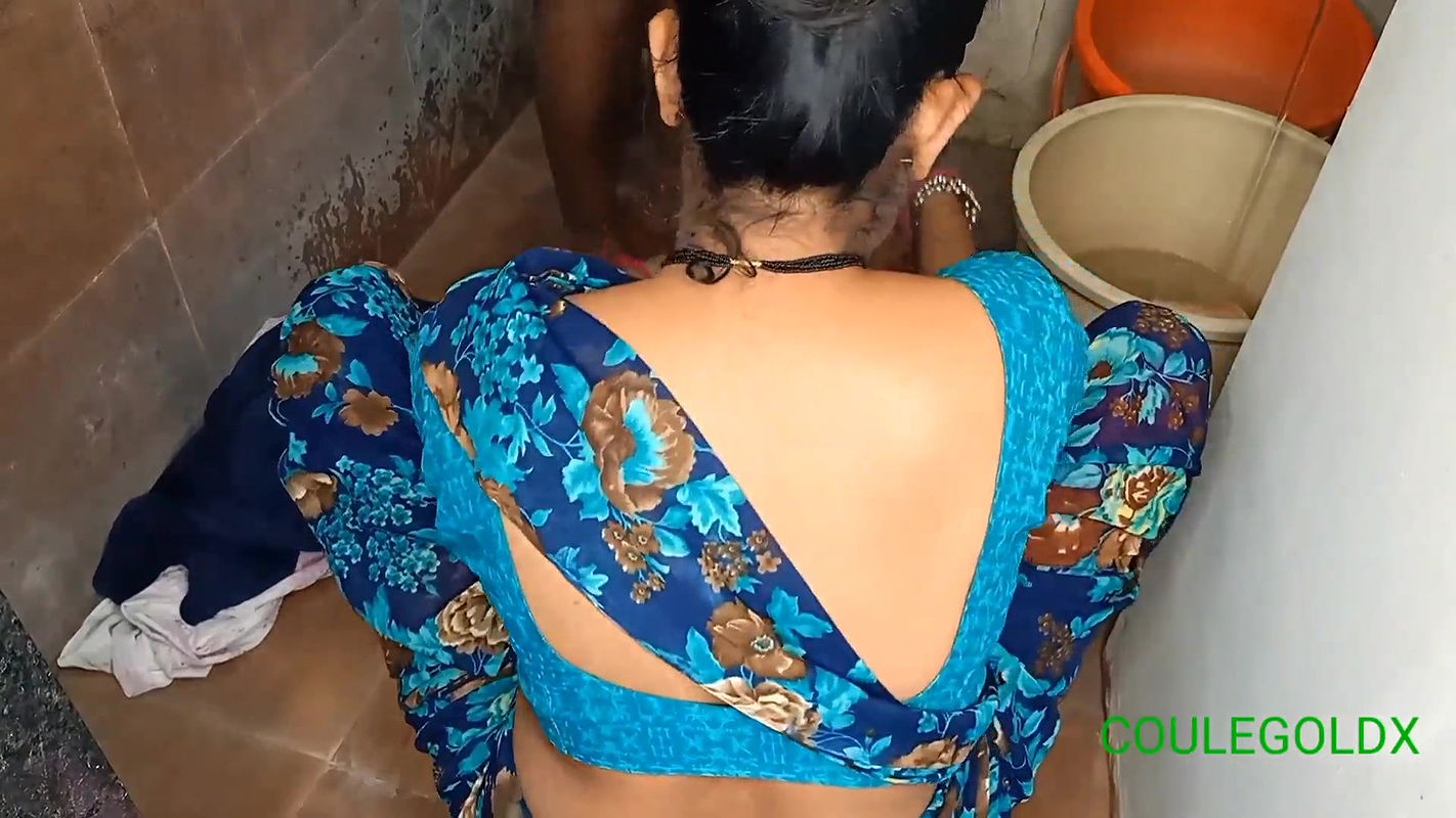 Aunty, you have sat down to wash the clothes, I have to take a bath, I am getting late for college.