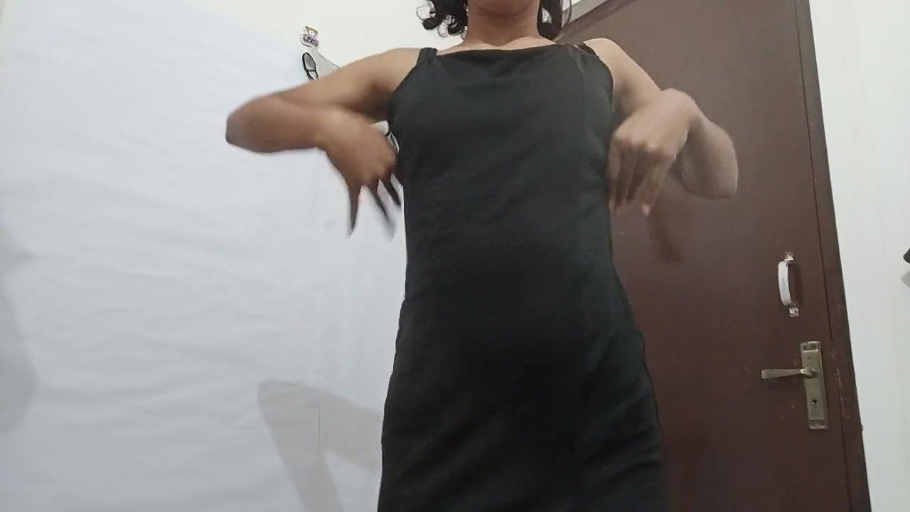 18-year-old girl masturbating juicy pussy. Desi Girl Fun