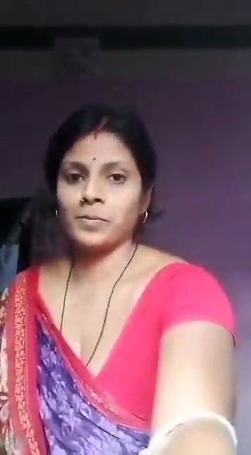 Horny Desi Wife Showing Boobs n Pussy