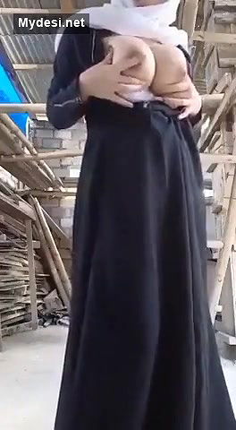 Desi Girl In Burka Showing Boobs