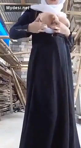Desi Girl In Burka Showing Boobs