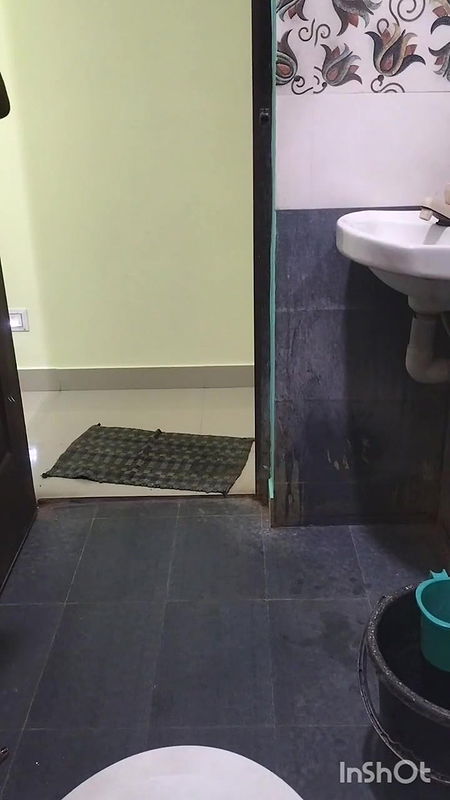 Tamil Husband and Wife Bathroom Romance