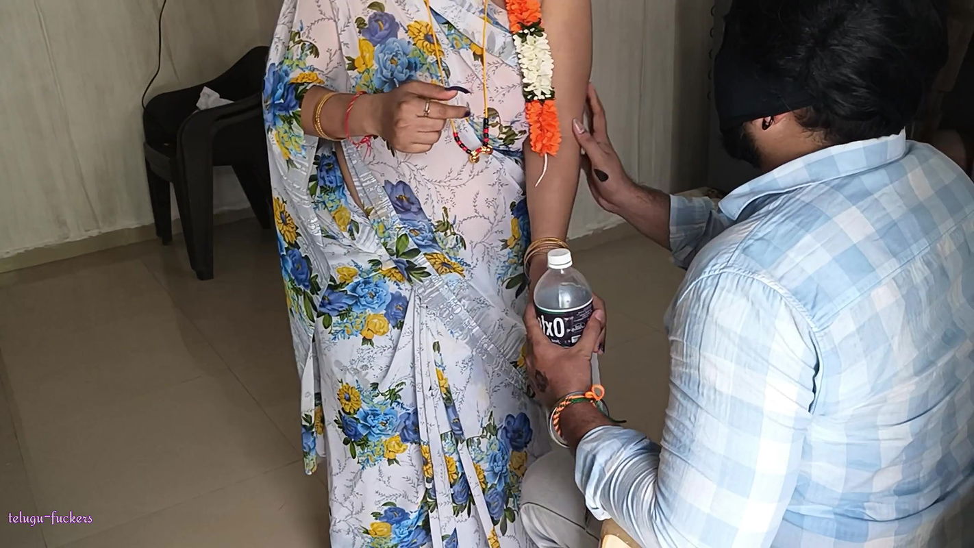 Telugu Rich Stepmom Secret Fucking Hardly with Delivery Boy Unspected Telugu-fuckers