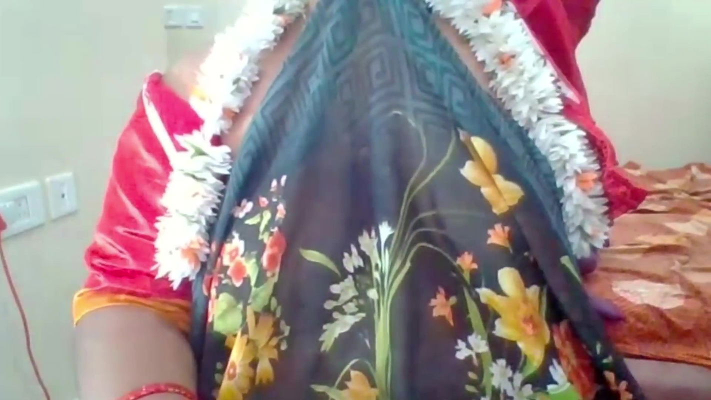 Telugu Blue Saree Aunty Open Bigboobs Sucking Puffy Nipples Sucking Dirty Talking Telugu Audio