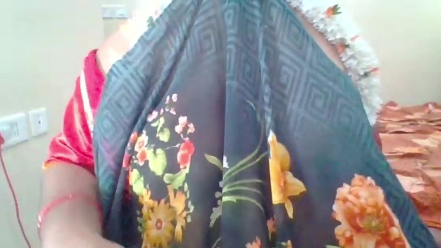 Telugu Blue Saree Aunty Open Bigboobs Sucking Puffy Nipples Sucking Dirty Talking Telugu Audio