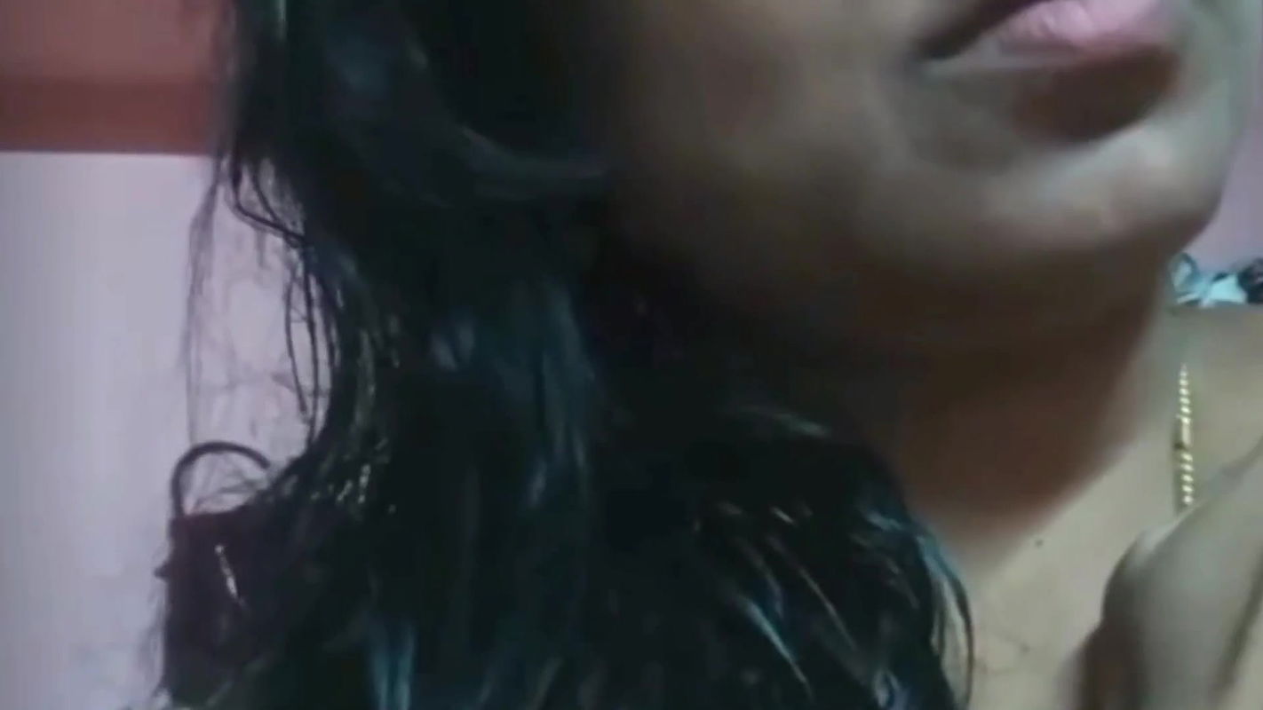 Tami Ponnu in Bathroom Natural Beauty Sexy Lips