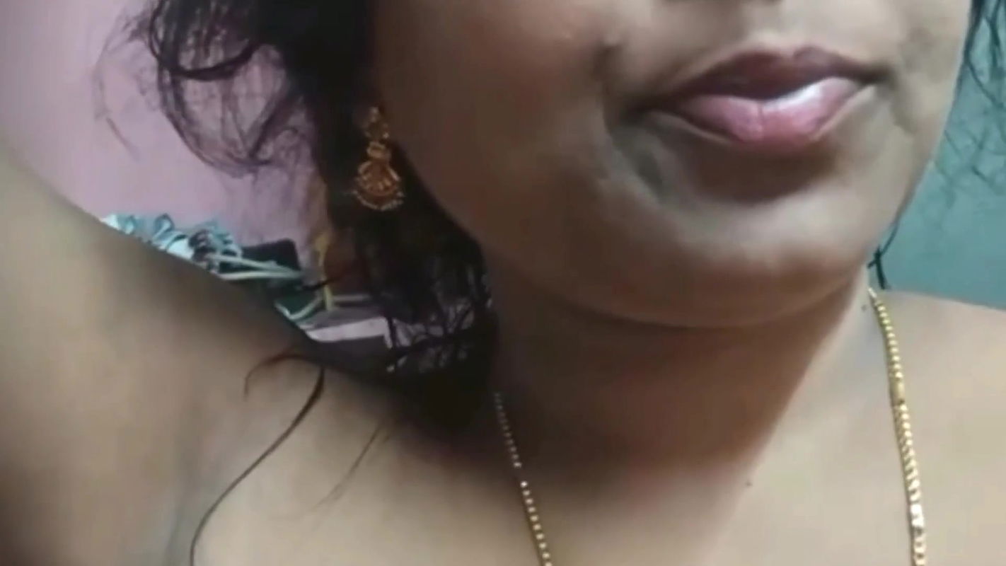 Tami Ponnu in Bathroom Natural Beauty Sexy Lips