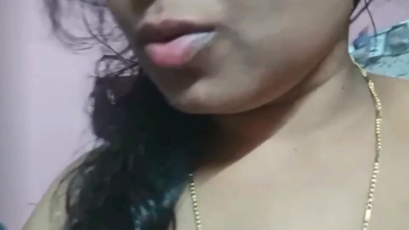 Tami Ponnu in Bathroom Natural Beauty Sexy Lips