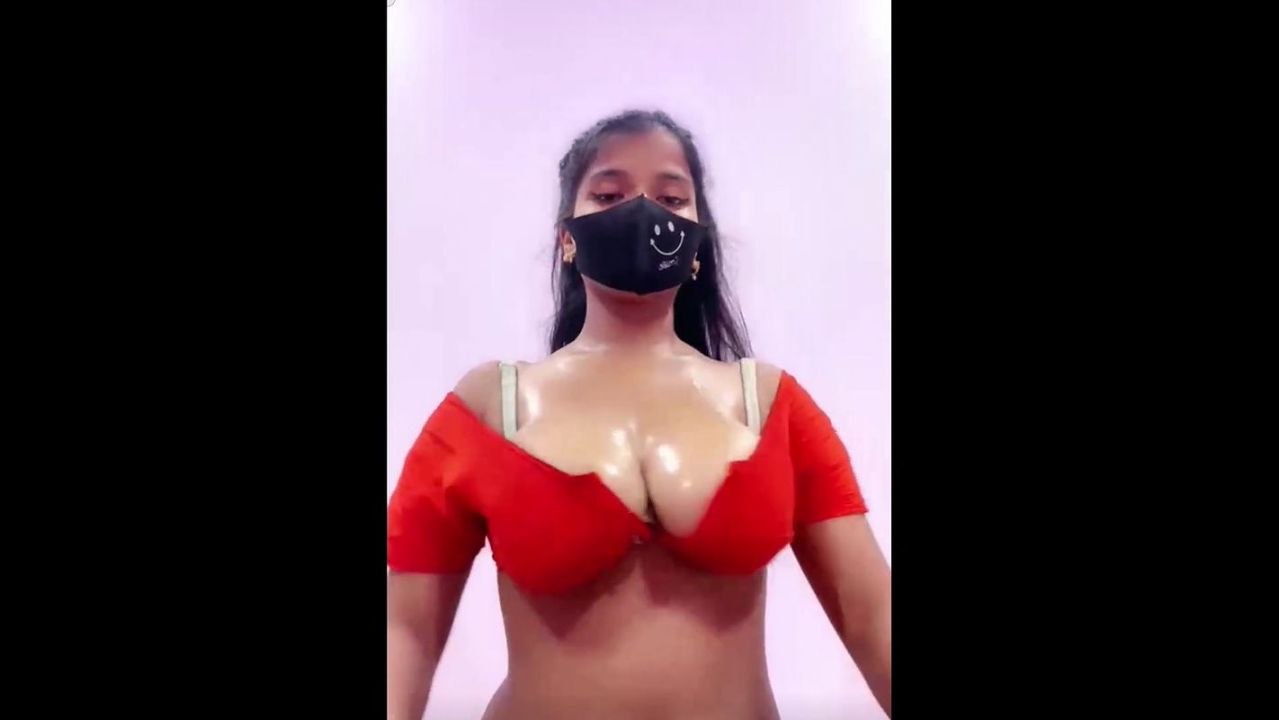 Desi Hot Girl Round Shape Bigboobs Oil Massage Cream