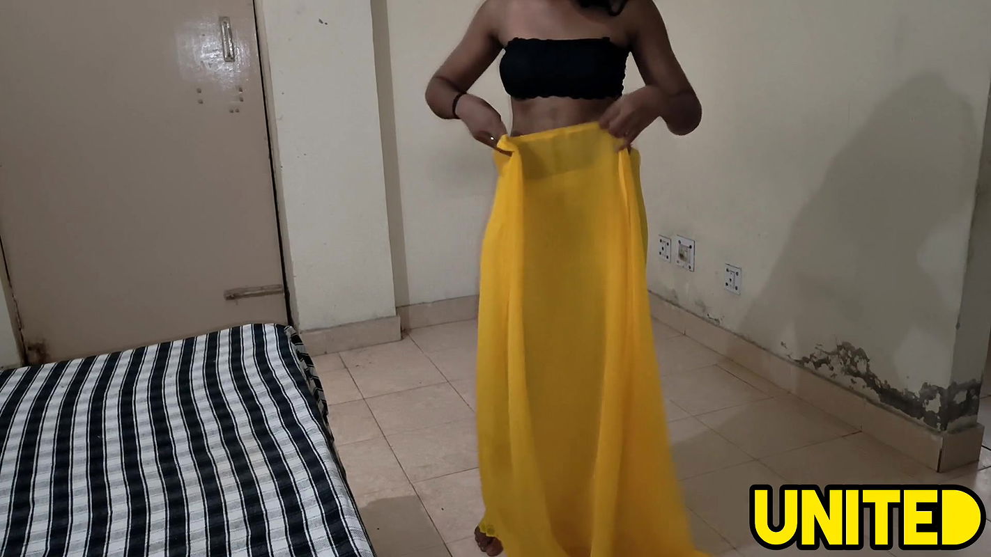 Sexy Teen (18 ) Year Old Girl Wearing Yellow Saari I Had Lot of Sex