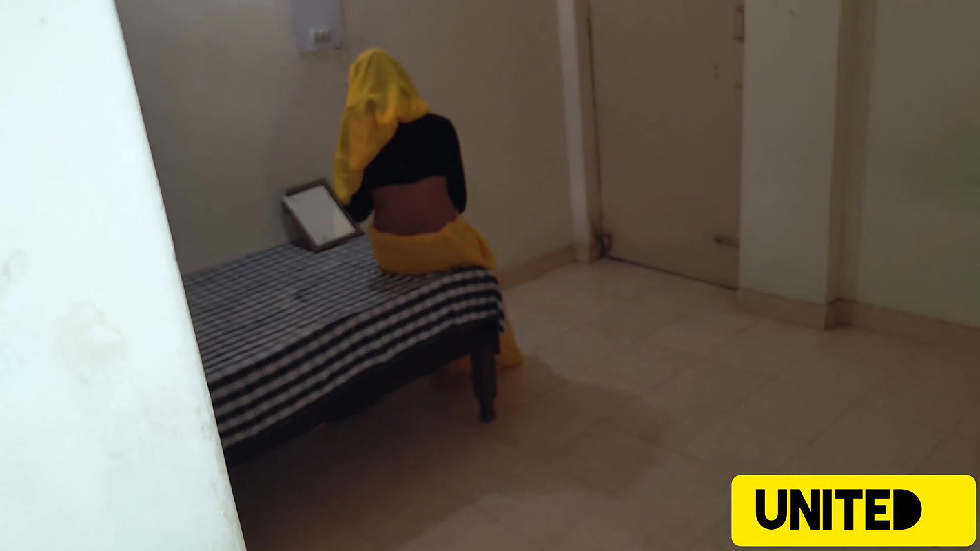 Indian Hot Saree Bhabhi Sucking My Cock and Hardcore Sex with Devar