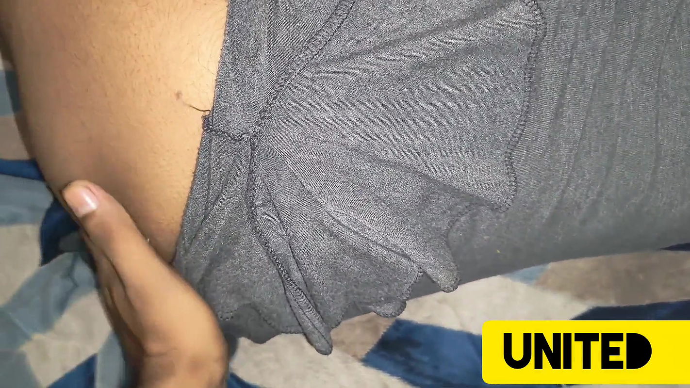 I Shared the Bed with the Step Sister and Then Inserted My Penis Inside Her Pussy.