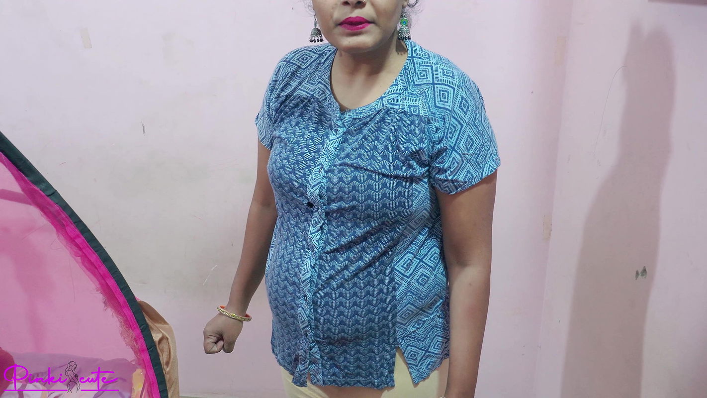 Inside Mosquito net Ravinadesi MAID Undress in front of her Owner and FUCKED hard in HINDI