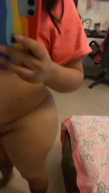 Chubby Gf Showing