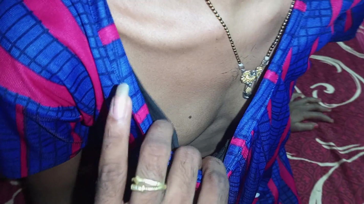 Indian Desi Bhabhi – Today My Sister-in-law’s Daughter Came to My Old Hut and Stayed at Our House for the Night. I Took Away All