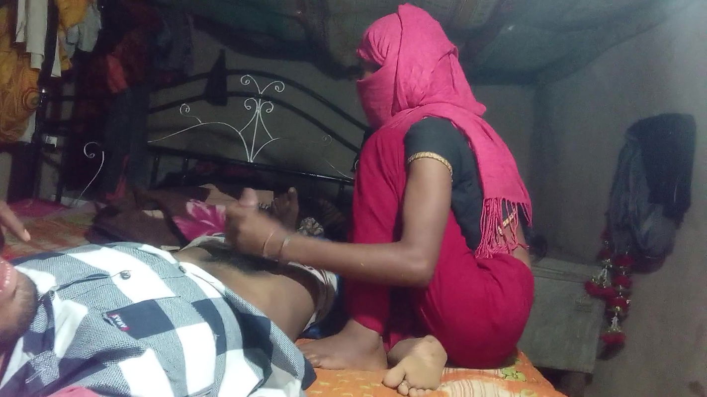 Indian Desi in Oldest House, Boy Masturbation Cook Wife Show My Cook Than I Fuck This Lady.