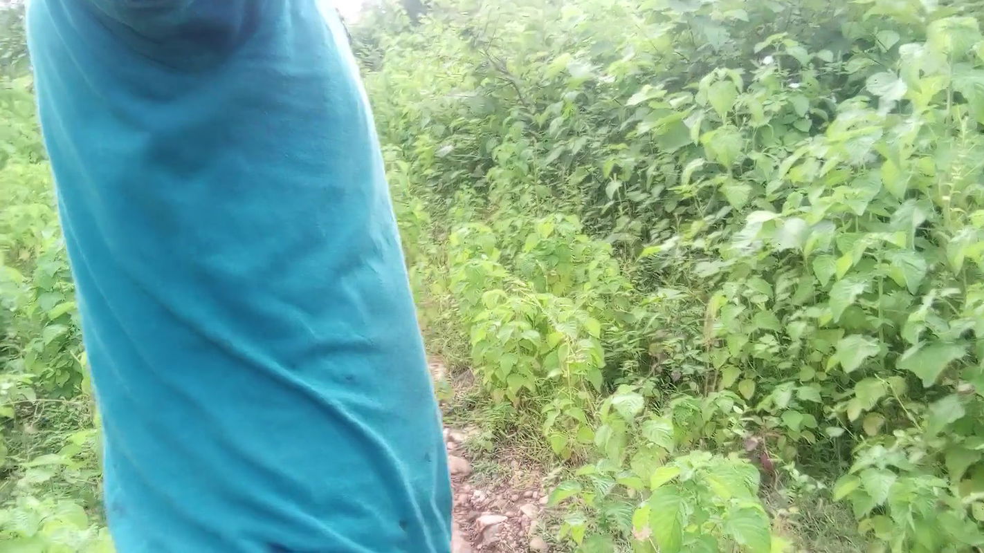 Indian Desi Village Young Married Couple Couldn’t Have Fun at Home so Had Full Fun on the Jungle