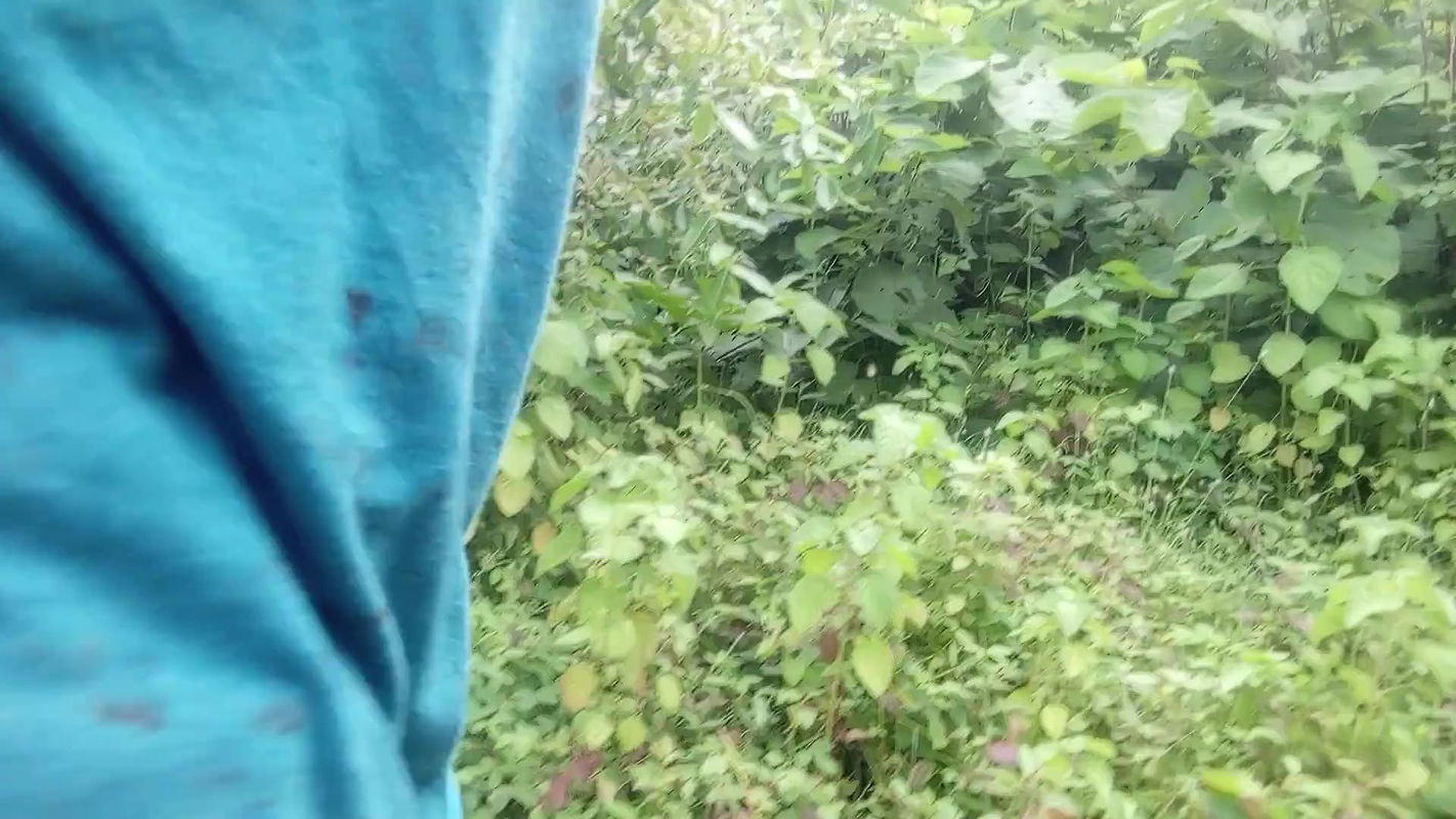 Indian Desi Village Young Married Couple Couldn’t Have Fun at Home so Had Full Fun on the Jungle