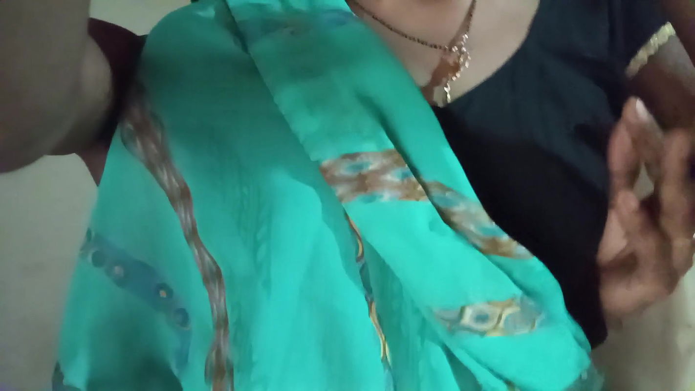 Indian Hot Desi Bhabhi and Young Boy Fast Time Fucking Village Sex Video Oldest House Bhabhi Sex.