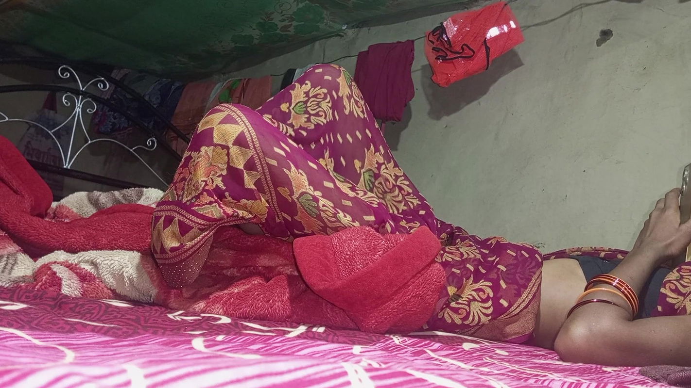 The Maid and the Farm Laborer Both Had a Tremendous Sex with the Bhabhi