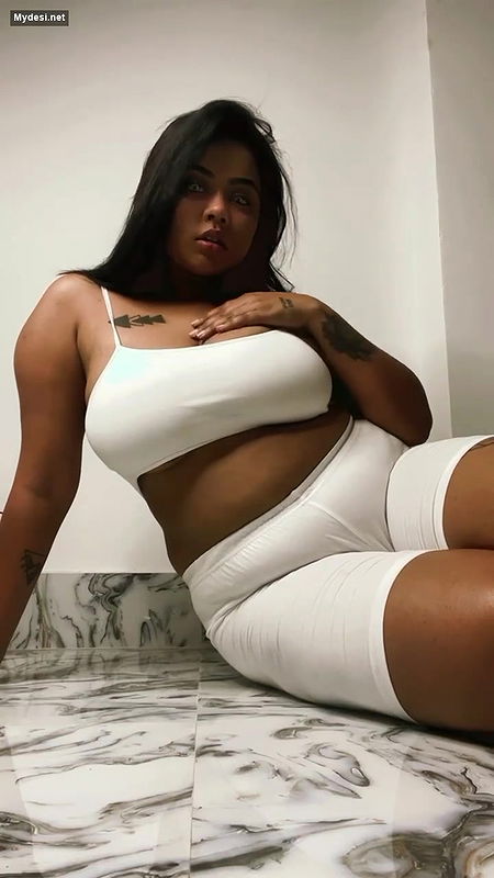 Desi big boobs model