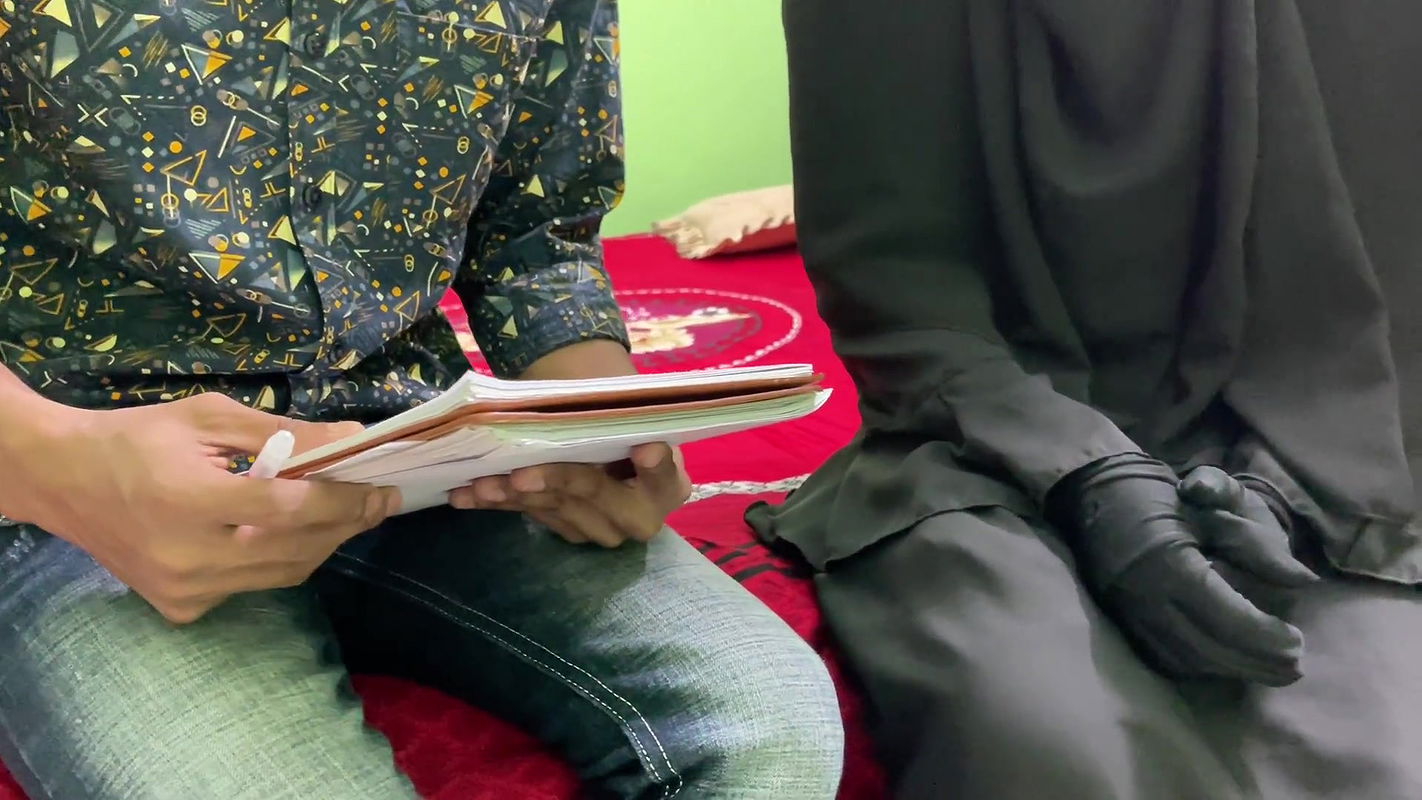 Teacher took advantage of student’s poverty and fucked hard