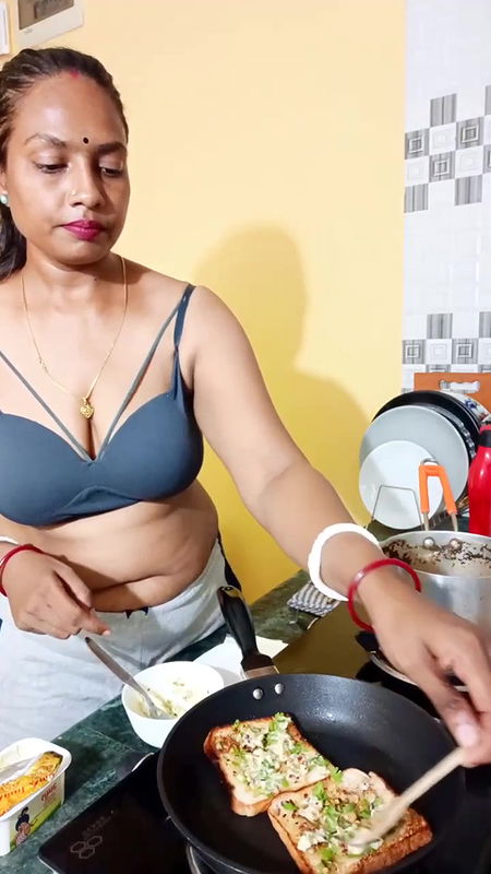 Youtuber Adda with bong beauty – 42