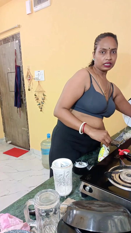 Youtuber Adda with bong beauty – 40