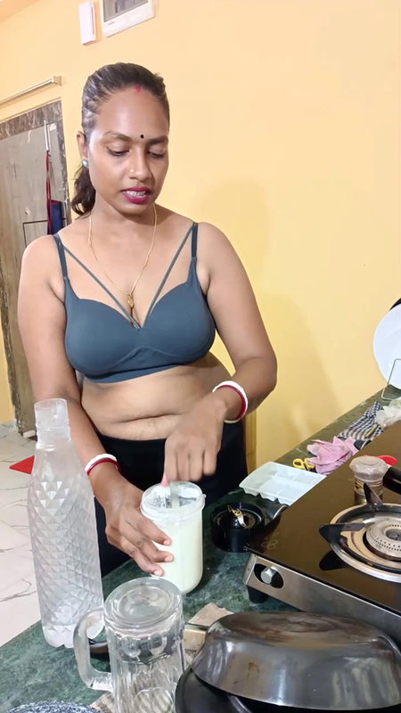 Youtuber Adda with bong beauty – 40
