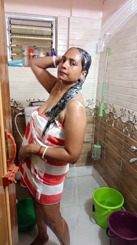 Youtuber Adda with bong beauty – 37