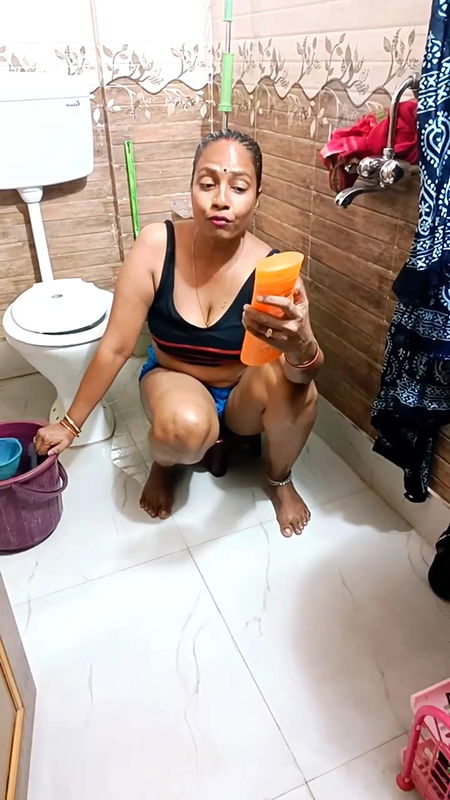 Youtuber Adda with bong beauty – 36