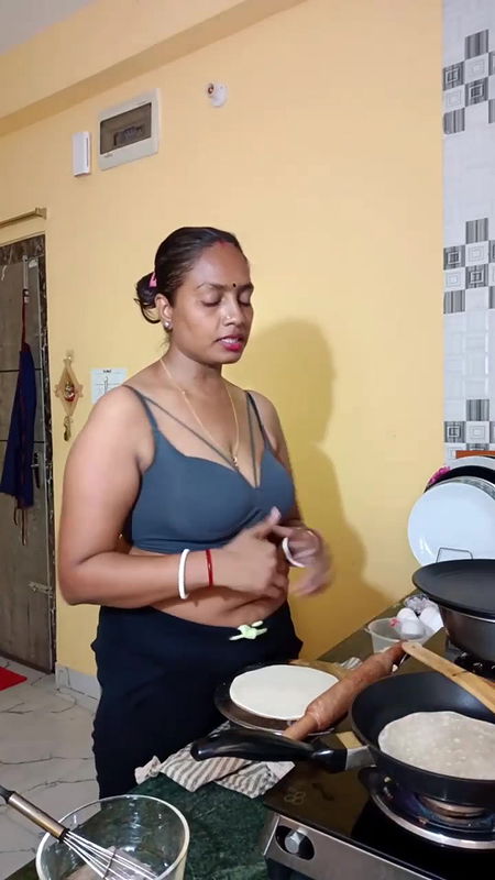 Youtuber Adda with bong beauty – 33