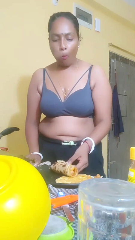 Youtuber Adda with bong beauty – 33