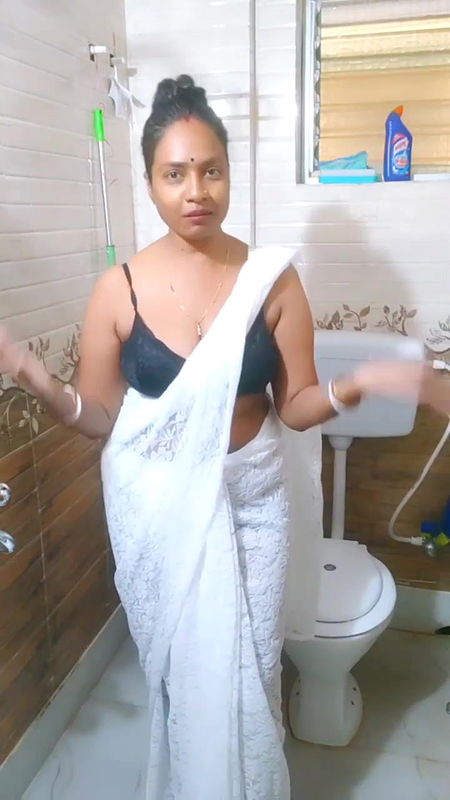 Youtuber Adda with bong beauty – 28