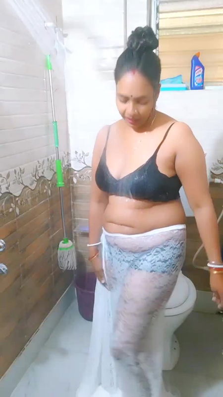 Youtuber Adda with bong beauty – 28