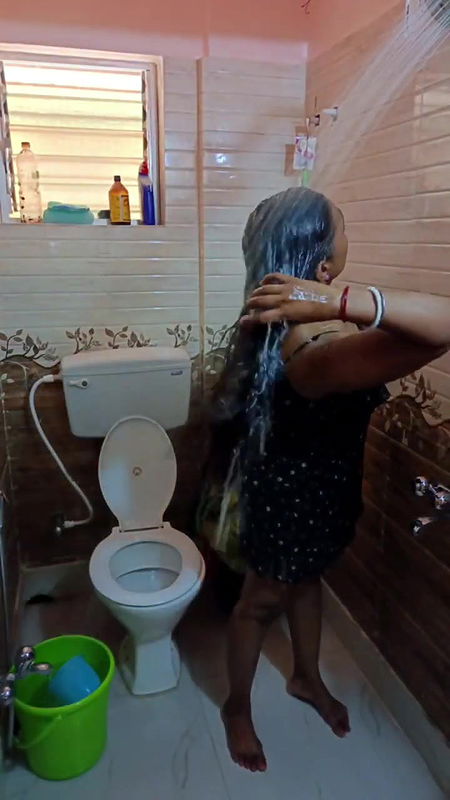 Youtuber Adda with bong beauty – 23