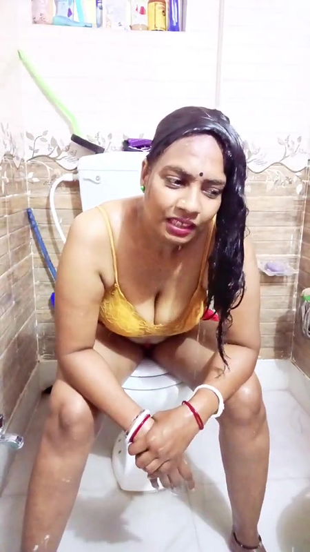 Youtuber Adda with bong beauty – 22