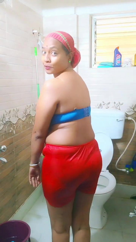 Youtuber Adda with bong beauty – 20